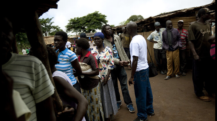 Już 135 000 osób zarejestrowanych w ramach usługi łączenia uchodźców sprawy społeczne, technologie - 