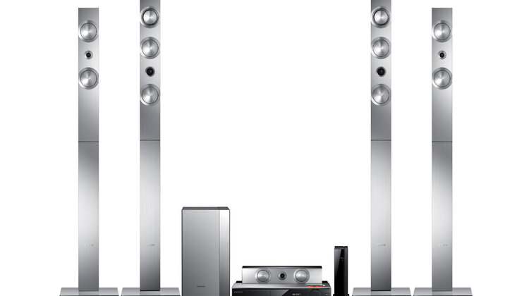 Zaawansowane kino domowe Samsung Smart 7.1 z odtwarzaczem Blu-ray 3D nowe produkty, usługi, technologie - Samsung HT-F9750W/EN z odtwarzaczem Blu-ray 3D, dzięki unikatowemu wzmacniaczowi wykorzystującemu Azotek Galu (GaN) oraz przedwzmacniaczowi wyposażonemu w lampy próżniowe, tworzy wysokiej klasy kino domowe, zapewniające żywy dźwięk i niepowtarzalne filmowe emocje na najwyższym poziomie.