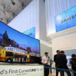 Na targach IFA 2013 Samsung przedstawił pierwszy na świecie profilowany telewizor Curved UHD