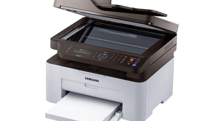 Samsung M2022 i M2070 – ekologiczne i szybkie drukarki, które rozszerzą możliwości twojego smartfona nowe produkty, usługi, technologie - Samsung Electronics wprowadził na polski rynek dwie nowe serie drukarek wyposażone w innowacyjne rozwiązania łączności (NFC), umożliwiające bezprzewodowe, zbliżeniowe drukowanie z urządzeń przenośnych takich jak smartfony czy tablety. Laserowe monochromatyczne drukarki jednofunkcyjne serii M2022 oraz monochromatyczne drukarki wielofunkcyjne serii M2070 (drukowanie / kopiowanie / skanowanie / faksowanie*) charakteryzują się ponadto wysoką wydajnością oraz niskimi kosztami eksploatacji, które zapewnia niezwykle oszczędny sterownik Easy Eco.