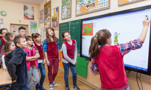 Mistrzowie Kodowania uczą się w polskich szkołach