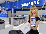 Samsung Cloud Print – rozwiązanie dla małych i średnich przedsiębiorstw nowe produkty, usługi, technologie - Samsung Electronics zaprezentował na targach CeBIT 2014 w Hanowerze nową platformę Cloud Print, kompletne i łatwe w użyciu rozwiązanie druku w chmurze, wyposażone w najnowocześniejsze zabezpieczenia kompatybilne z systemem Samsung KNOX. Platforma Cloud Print jest skierowana do użytkowników biznesowych oraz pracowników mobilnych, w szczególności z segmentu MŚP (małych i średnich przedsiębiorstw).