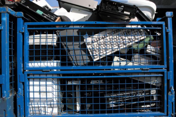 Chomikujesz stary sprzęt elektryczny i elektroniczny? BIZNES, Edukacja - Pozbądź się go podczas najbliższej zbiórki elektrośmieci!