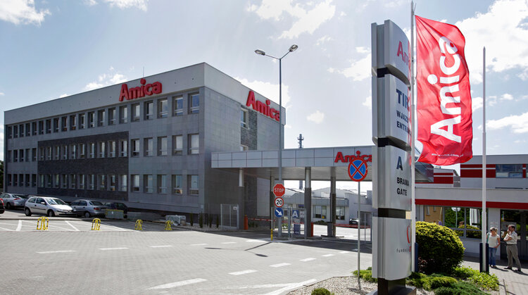 Amica realizuje kolejną inwestycję technologie, towary konsumpcyjne - Amica rozpoczęła budowę nowej hali produkcyjnej we Wronkach. Nowa inwestycja ma pozwolić na dalszy dynamiczny rozwój firmy, która ma zamiar potroić przychody do 2023 roku.