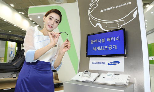 Samsung zaprezentował pierwszą na świecie w pełni elastyczną baterię