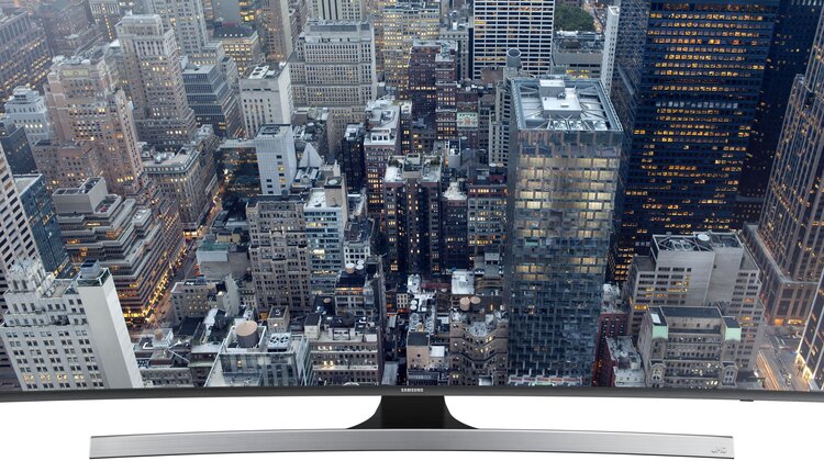 Zachwycający pod każdym względem Samsung JU7500 nowe produkty, usługi, technologie - Nowy telewizor Samsung Curved Ultra High Definition JU7500 zachwyca szczegółowością obrazu oraz wciągającą głębią zakrzywionego ekranu. Jest także niezwykle prosty w obsłudze, dzięki zastosowaniu nowego, szybszego i bardziej intuicyjnego systemu operacyjnego Tizen.