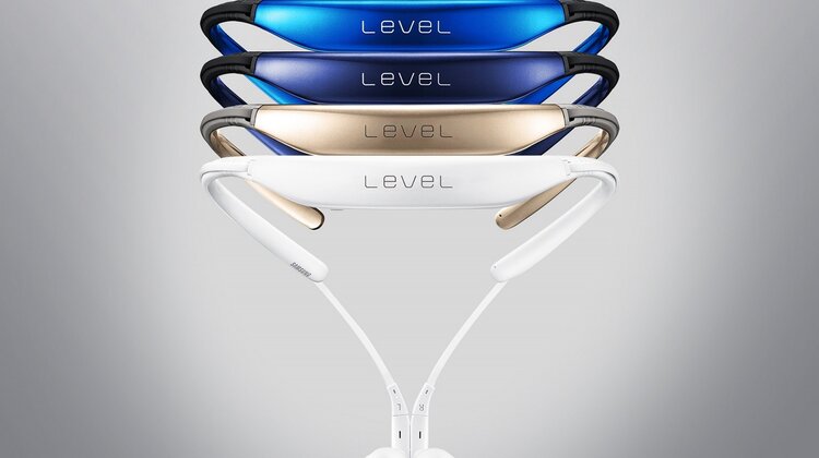 Samsung wprowadza nowe bezprzewodowe słuchawki LEVEL U nowe produkty, usługi, technologie - Firma Samsung Electronics wprowadza nowe słuchawki LEVEL U Bluetooth. Słuchawki zapewniają wysoką jakość dźwięku, także w przypadku połączeń telefonicznych, oraz są wygodne w codziennym użytkowaniu. Słuchawki LEVEL U są wyposażone w baterię o długiej żywotności i znakomicie sprawdzają się przy korzystaniu z aplikacji zamieniających tekst na mowę. Produkt będzie dostępny w sprzedaży w połowie lipca 2015 r.