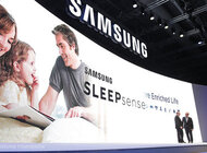 Samsung przedstawia urządzenie poprawiające jakość snu nowe produkty, usługi, zainteresowania, hobby - Samsung Electronics na targach IFA 2015 w Berlinie zaprezentował  SleepSense. Jest to nowy rodzaj osobistego urządzenia medycznego służącego poprawie jakości snu.  Dzięki niemu można teraz szybko i łatwo analizować przebieg snu i uzyskać informacje na temat możliwości jego poprawy.