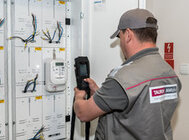 100 tysięcy inteligentnych liczników we Wrocławiu nowe produkty, usługi, technologie - Projekt Smart City Wrocław nabiera tempa. Z nowoczesnych liczników korzysta już ponad 100 tysięcy wrocławskich gospodarstw domowych. Do końca tego roku w mieszkaniach wrocławian TAURON Dystrybucja zainstaluje kolejne 40 tysięcy urządzeń.