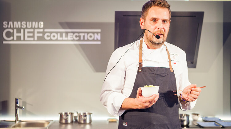 Wojciech Modest Amaro odkrywa tajemnice kuchni styl życia, technologie - Wojciech Modest Amaro, jeden z najbardziej cenionych szefów kuchni w Polsce zdradził oryginalne sposoby na wykorzystanie niektórych przypraw i warzyw w domowych potrawach. Jak zapewnia, czasem wystarczy trochę inaczej podejść do znanego dodatku, aby nasze danie nabrało zupełnie nowego wymiaru…