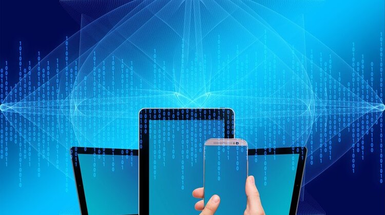 Firmy tracą dane podczas procesów migracji i aktualizacji systemów praca, technologie - Co trzecie przedsiębiorstwo utraciło dane podczas przenoszenia ich do nowej lokalizacji lub w trakcie aktualizacji systemów operacyjnych – wynika z badania* przeprowadzonego przez Kroll Ontrack na całym świecie, także w Polsce. Takie przypadki dotyczą użytkowników różnych sprzętów: telefonów komórkowych, laptopów, komputerów stacjonarnych i serwerów, także tych wykonujących kopie zapasowe. Mimo to administratorzy IT wciąż nie są w pełni świadomi ryzyka, jakie niosą ze sobą procesy migracji oraz aktualizacji.