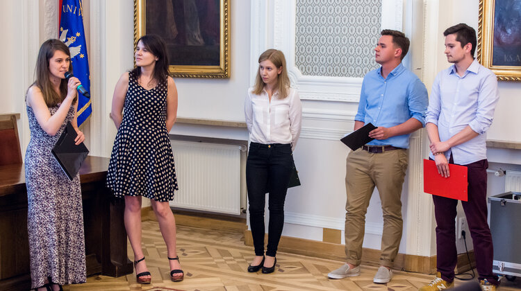 Mieszkańcy Warszawy rozsądnie korzystają z sieci sprawy społeczne, technologie - 