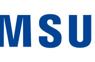 Samsung. 20 lat w Polsce. Uwiecznione na fotografii zainteresowania, hobby, technologie - Zanim aparaty fotograficzne w smartfonach umożliwiły nam uwiecznianie każdej chwili naszego życia, a następnie dzielenie się wspomnieniami ze znajomymi praktycznie w czasie rzeczywistym, rolę dzisiejszych social mediów pełniły spotkania rodzinne połączone z oglądaniem zdjęć. Społecznościową tablicą była ściana w pokoju, gdzie wisiało ślubne zdjęcie rodziców. Z okazji 20. urodzin firmy Samsung Electronis w Polsce porównamy, jak robiliśmy zdjęcia dwie dekady temu, a jak zapisujemy wspomnienia dzisiaj.