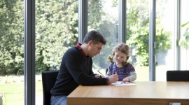 Bezpieczny Polak przed szkodą – rusza inicjatywa Dom Bezpieczny BIZNES, Edukacja - Jak zabezpieczyć się przed włamaniem? Jakie niebezpieczeństwa czają się w naszym własnym mieszkaniu? Te i inne tematy związane z naszym bezpieczeństwem zostaną poruszone w nowym programie społecznym Dom Bezpieczny.