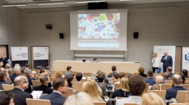 UW otworzył centrum rozwoju projektów i inicjatyw studenckich BIZNES, Edukacja - Nowe centrum ma wspierać studentów i pracowników naukowych w rynkowej realizacji ich pomysłów i projektów. Poza tym będzie animować współpracę z przedsiębiorcami zainteresowanymi finansowaniem badań i inwestowaniem w pomysły pochodzące z uczelni.