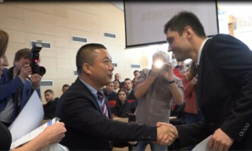 LiuGong Dressta wspiera studentów