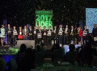 Poczta Polska z nagrodą Lider Informatyki 2017 wydarzenia, technologie - Poczta Polska zwyciężyła w konkursie Lider Informatyki 2017 w kategorii Handel i usługi. Konkurs, z 21-letnią tradycją, organizowany przez redakcję magazynu Computerworld, promuje przedsiębiorstwa i instytucje sięgające po innowacyjne rozwiązania informatyczne dla podniesienia efektywności swoich działań. Konferencja i wieczorna gala finałowa odbyły się 21 września w Warszawie.