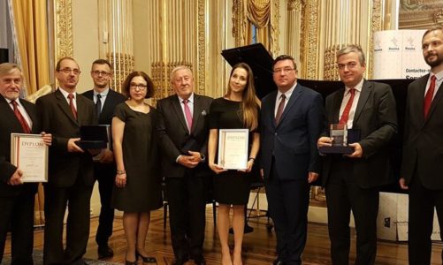 Amica silna we Francji