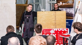 RoadShow 2017. Czas na bezpłatne szkolenia z ROCKWOOL BIZNES, Edukacja - Jesienią Mobilne Centrum Szkoleniowe ROCKWOOL rusza w trasę, by szkolić zarówno fachowców pracujących na wełnie skalnej, jak i wykonawców, którzy dopiero rozpoczynają swoją zawodową przygodę z tym materiałem.