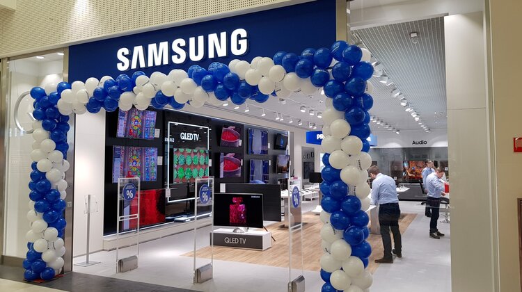 Pierwszy Samsung Brand Store w Szczecinie nowe produkty, usługi, handel - 15 listopada Samsung Electronics Polska otworzył nowy Brand Store w szczecińskim Centrum Handlowo - Rozrywkowym Galaxy. To pierwszy sklep marki w tym mieście i dziewiętnasty punkt w Polsce.