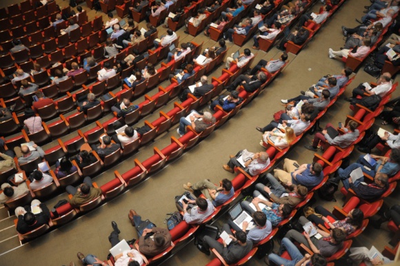 Przepis na dobry event? Szanuj klienta swego, bo możesz nie mieć następnego! BIZNES, Edukacja - Dlaczego warto organizować konferencje branżowe i o czym należy pamiętać przez przystąpieniem do planowania szczegółowego harmonogramu?