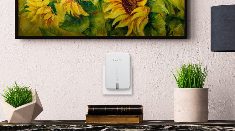 Wzmacniacz sygnału Wi-Fi z aplikacją „Easy Link” ułatwiającą konfigurację