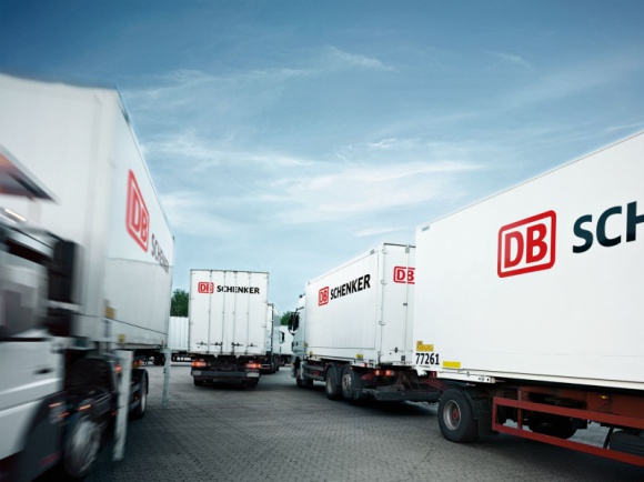 DB Schenker podsumował program stażowy BIZNES, Edukacja - ​Już po raz siódmy operator logistyczny zaprosił do udziału w 3-miesięcznym, płatnym programie stażowym studentów i absolwentów uczelni wyższych. W tym roku w programie udział wzięło 14 osób.