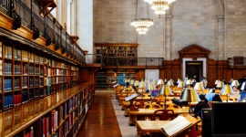 Prawie 1/3 Polaków dopuściła się plagiatu lub ściągała podczas egzaminów BIZNES, Edukacja - Prawie co trzeci Polak przyznaje się do plagiatowania lub ściągania na egzaminach, mimo że z konsekwencji tych czynów zdaje sobie sprawę aż 91% ankietowanych – wynika z badania SW Research na zlecenie Plagiat.pl.