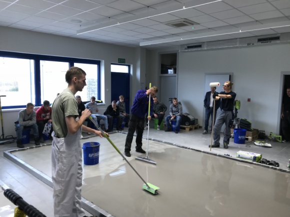 Jak zostać posadzkarzem?