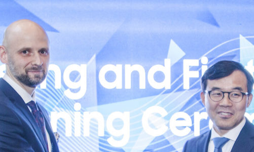 Samsung i First Data zamienią smartfon w mobilny terminal płatniczy