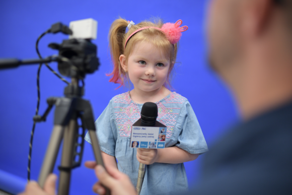 Niesamowity świat higieny jamy ustnej BIZNES, Edukacja - W trosce o poprawę stanu zdrowia jamy ustnej Program edukacji stomatologicznej „Niesamowity świat higieny jamy ustnej“.