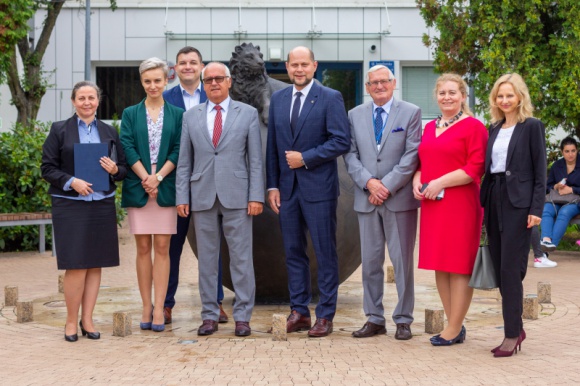 Akademia Leona Koźmińskiego i McDonald’s Polska tworzą studia dualne