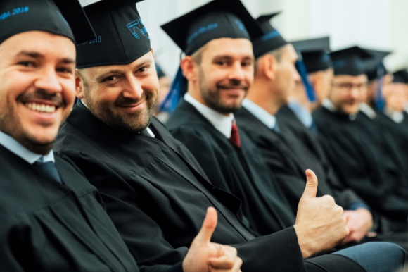 MBA bez znaków zapytania. Dni otwarte w Szkole Biznesu PW BIZNES, Edukacja - Szkoła Biznesu Politechniki Warszawskiej zaprasza na cykl dni otwartych, w trakcie których będzie można bliżej poznać pełną gamę programów edukacyjnych dla kadry zarządzającej i przedsiębiorców. Będzie to aż osiem spotkań z wykładowcami, gośćmi specjalnymi oraz absolwentami MBA.