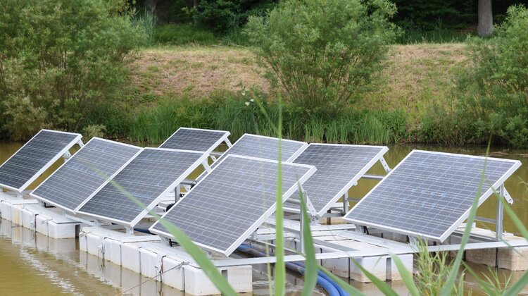 Innowacyjny projekt Energi: panele PV na wodzie