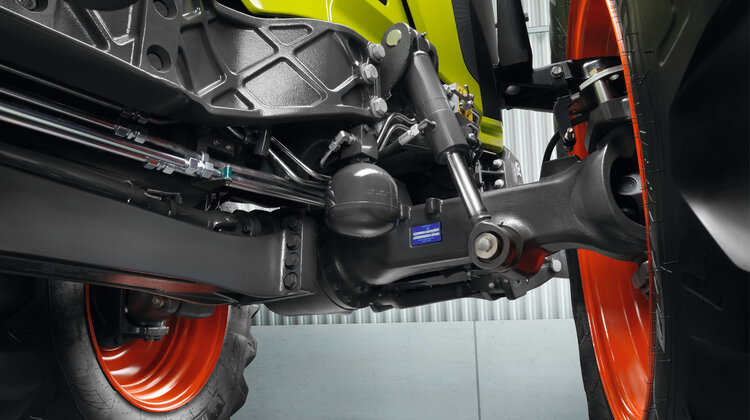 Jaki nowy ciągnik cieszy się największym zainteresowaniem polskich rolników? handel, technologie - Każde gospodarstwo ma własne potrzeby wynikające z wielkości i rodzaju produkcji, ukształtowania terenu, żyzności gleb itp. Według danych AgriTrac polscy rolnicy najczęściej wybierają nowe ciągniki o mocach z zakresu 110–130 KM oraz 150–170 KM (6-cylindrowe). 110-130KM – 1612; 150-170KM – 823 - w tych przedziałach mamy do wyboru oferty od prawie 30 marek, a każda z nich proponuje różne opcje wyposażenia. Rolnicy największą uwagę skupiają na komforcie, bezpieczeństwie, wydajności oraz niskim zużyciu paliwa.