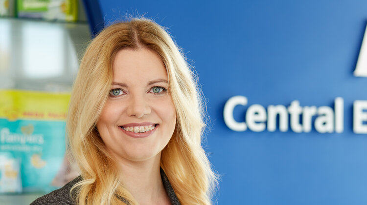 P&G na Women in Tech Summit: innowacje w zakresie IT drogą do zrównoważonego świata wydarzenia, praca - Innowacyjność leży u podstaw filozofii biznesowej Procter & Gamble. Usprawnienia wprowadzane w produktach firmy trafiają do ponad 5 miliardów konsumentów na całym świecie podnosząc poziom ich życia. Koncern stale wprowadza ulepszenia w zakresie marketingu, logistyki czy stosowanych opakowań. Wiele z nich opracowywanych jest z myślą o planecie. Podczas tegorocznej konferencji Perspektywy Women in Tech Summit, największego wydarzenia technologicznego dla kobiet w Europie, firma prezentowała w jaki sposób IT może wspierać zrównoważony rozwój, ale także dzieliła się swoim doświadczeniem w zakresie kształtowania środowiska pracy sprzyjającego rozwojowi kobiet w obszarze STEM.